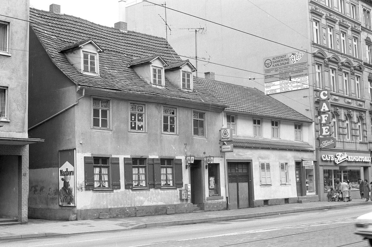 Die alte Seilerei, heute Zuhause der Kulturküche, in früheren Zeiten. Schwarz-weiß-Foto.